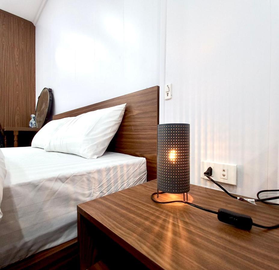 Amelie Homestay Hanoi Zewnętrze zdjęcie